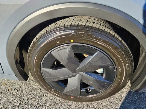 New 2026 Toyota Prius SE image 14