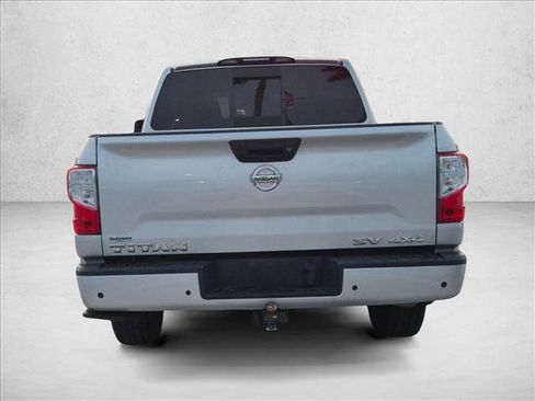 Used 2020 Nissan Titan SV w/ SV Convenience Package AWD/4WD image 3