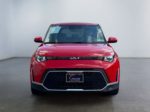 Used 2024 Kia Soul LX image 2