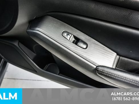 Used 2025 Nissan Altima 2.5 SV FWD image 41