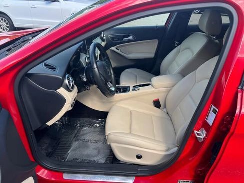 Used 2017 Mercedes-Benz GLA 250 4MATIC image 9