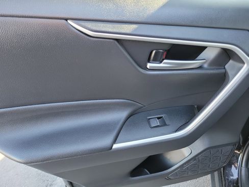 Certified 2025 Toyota RAV4 XLE image 26