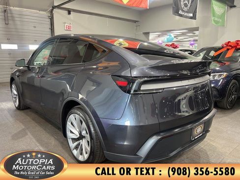 Used 2026 Tesla Model Y 2WD image 3