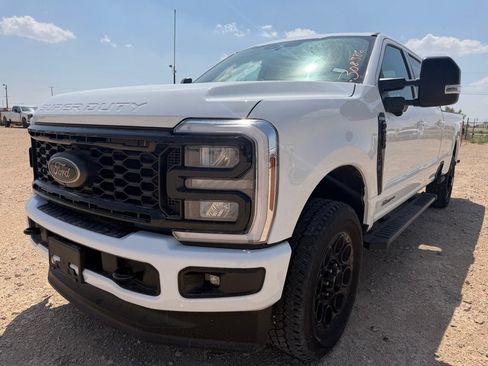 Used 2025 Ford F250 XLT w/ Black Appearance Package AWD/4WD image 4