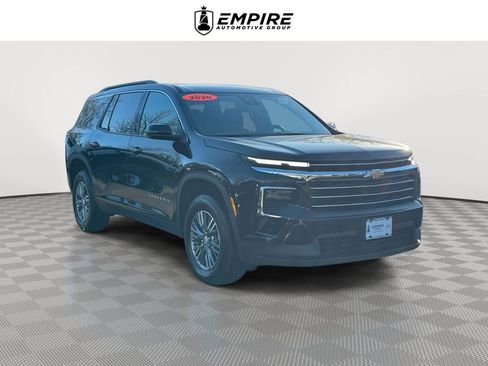 Used 2026 Chevrolet Traverse LT image 1