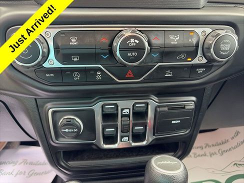 Used 2020 Jeep Gladiator Sport w/ Quick Order Package 24S AWD/4WD image 29