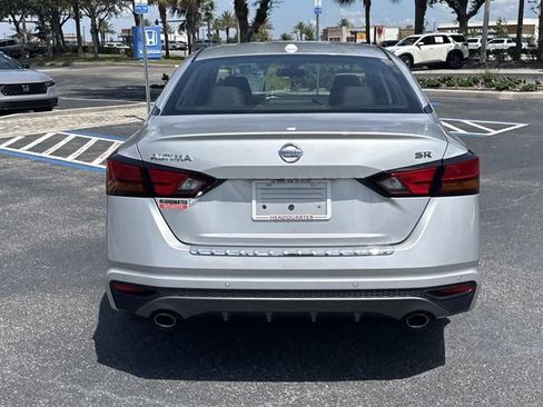 Used 2021 Nissan Altima 2.5 SR FWD image 5