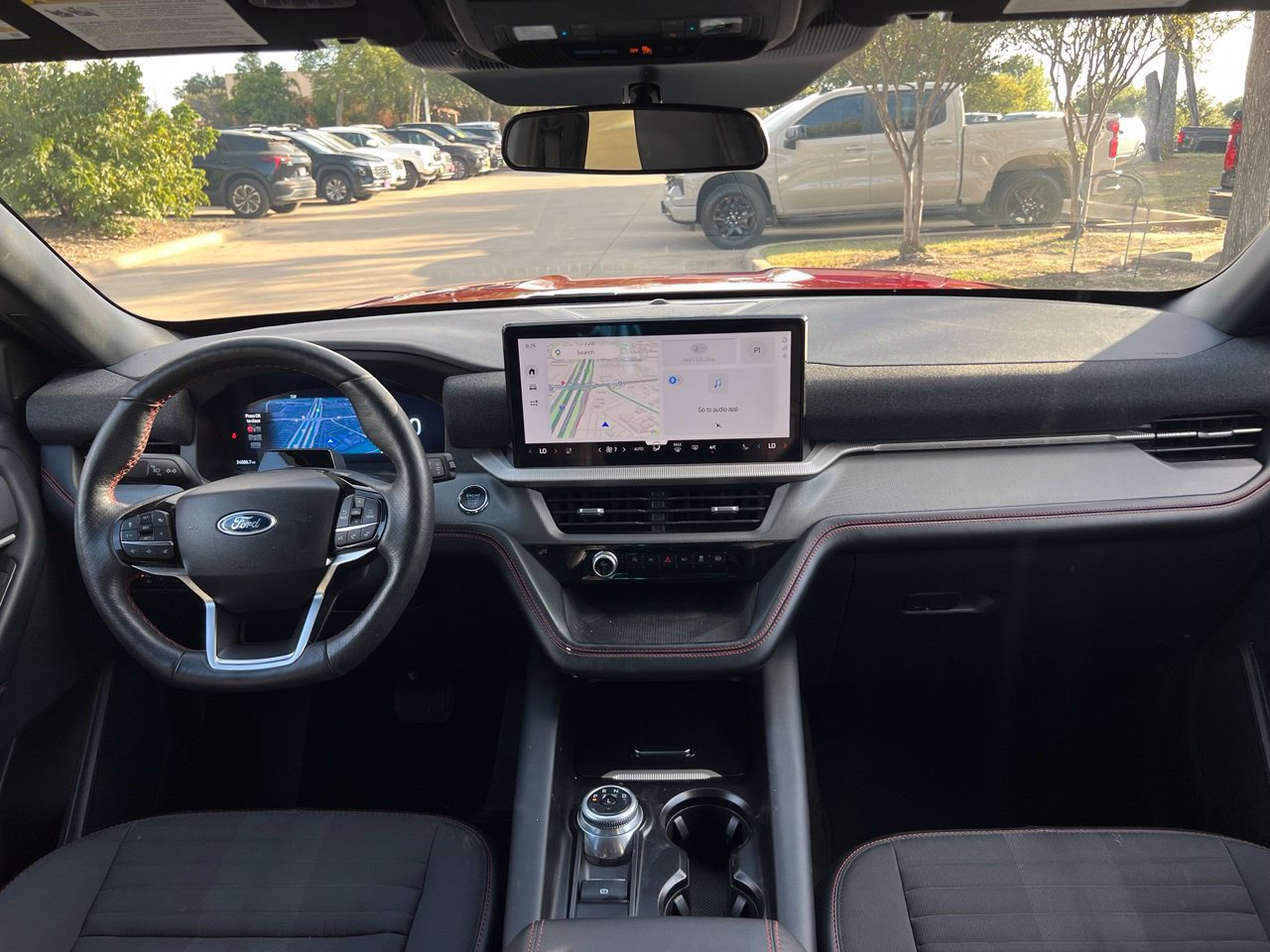Used 2025 Ford Explorer ST-Line w/ ST-Line Street Pack AWD/4WD image 14