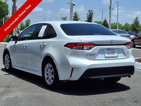 Used 2025 Toyota Corolla LE FWD image 5