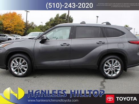 Used 2023 Toyota Highlander Limited image 2