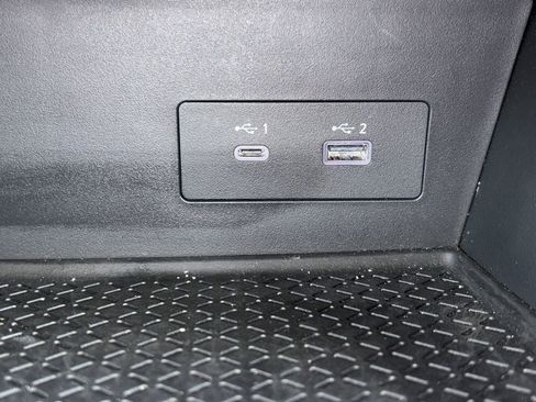 Certified 2025 Nissan Pathfinder S FWD image 12