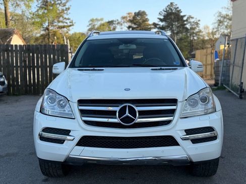Used 2011 Mercedes-Benz GL 450 4MATIC image 4