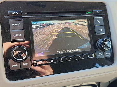 Used 2019 Honda HR-V LX image 26