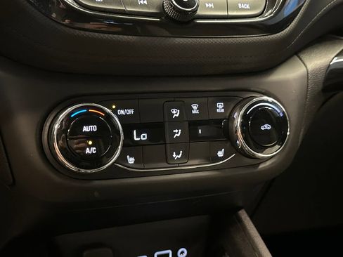 Used 2022 Chevrolet TrailBlazer LT w/ Convenience Package FWD image 15