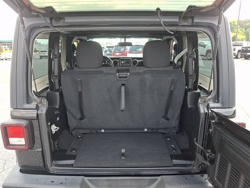 Used 2021 Jeep Wrangler Sport AWD/4WD image 28