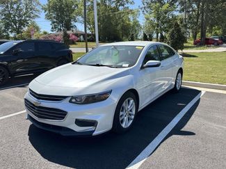 Used 2018 Chevrolet Malibu LT video 3