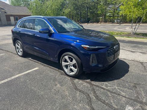 Used 2025 Audi Q5 Premium Plus w/ Premium Plus AWD/4WD image 3