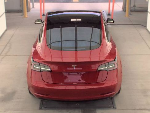 Used 2018 Tesla Model 3 Long Range RWD image 5