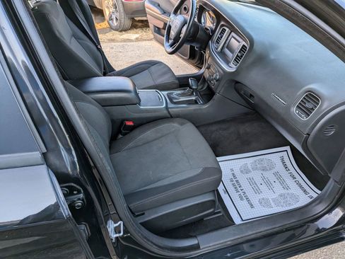 Used 2015 Dodge Charger SE image 29