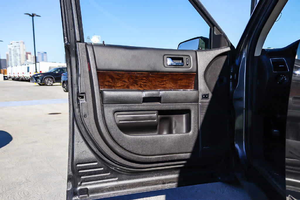 Used 2018 Ford Flex Limited w/ Equipment Group 303A AWD/4WD image 20