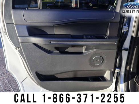 Used 2022 Ford Expedition Max XLT image 15