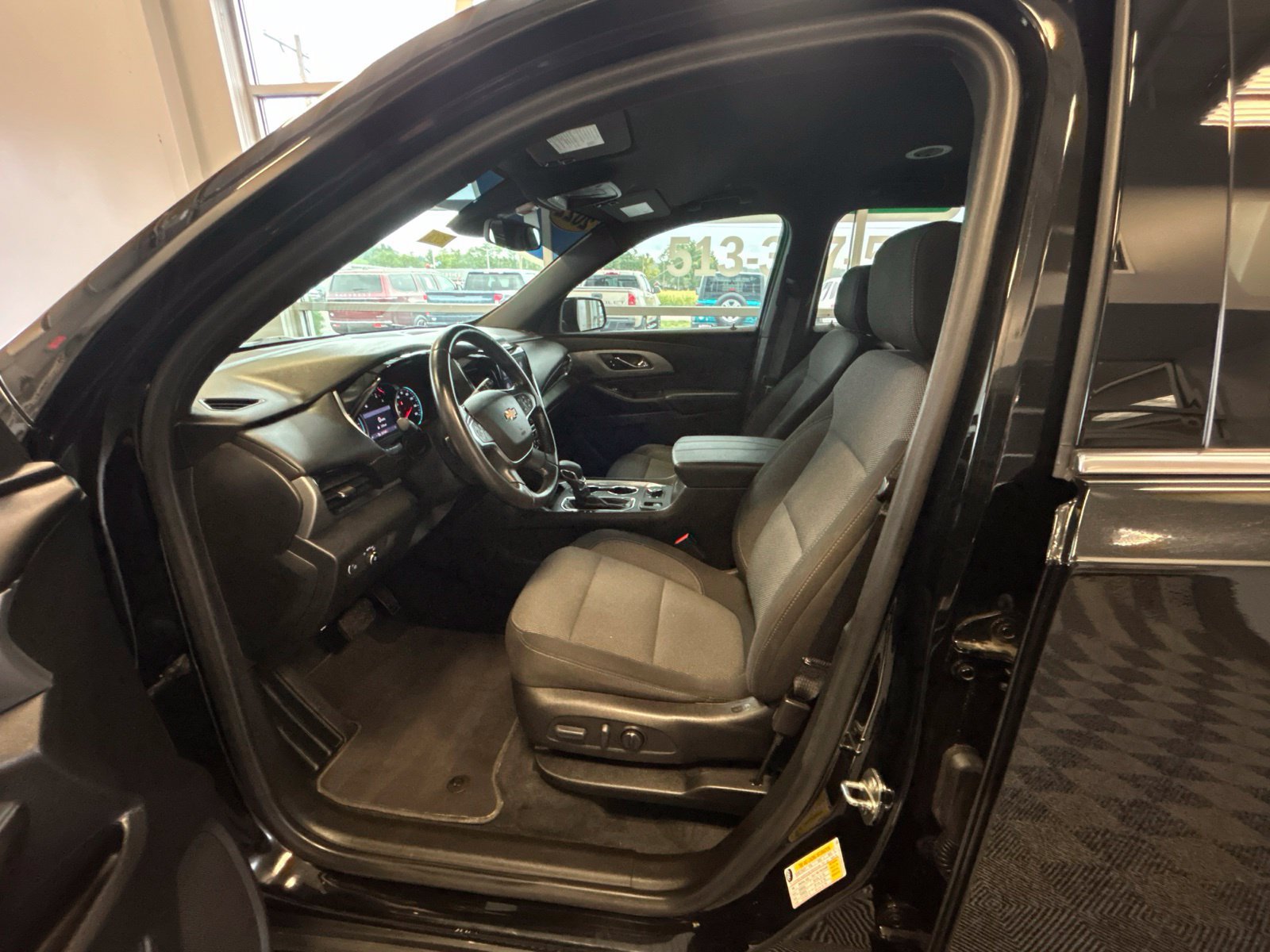 Used 2022 Chevrolet Traverse LT AWD/4WD image 20
