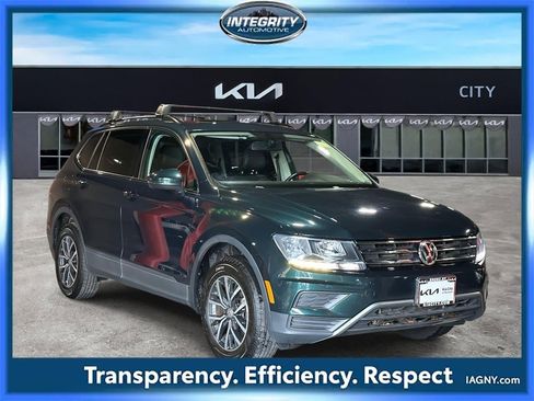 Used 2019 Volkswagen Tiguan SE w/ Panoramic Sunroof Package image 1