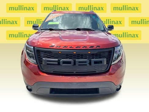 Used 2014 Ford Explorer XLT w/ Equipment Group 202A image 10