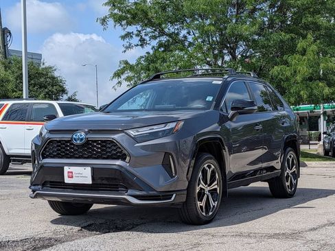 Used 2022 Toyota RAV4 XSE w/ Weather Package AWD/4WD image 3