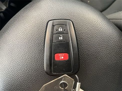 Used 2023 Toyota RAV4 XLE image 28