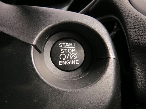 Certified 2021 Jeep Compass Latitude image 27