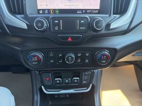 Used 2021 GMC Terrain SLT w/ Infotainment Package II AWD/4WD image 23