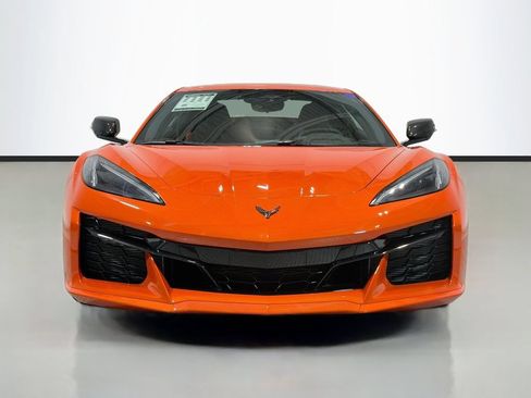 Used 2025 Chevrolet Corvette Z06 RWD image 2