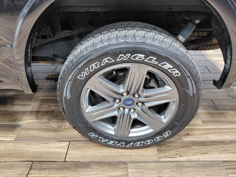Used 2020 Ford F150 XLT w/ Equipment Group 302A Luxury AWD/4WD image 10