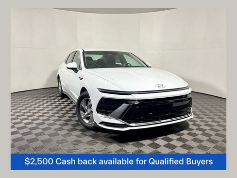 New 2026 Hyundai Sonata SE image 1