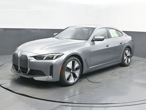 New 2026 BMW i4 eDrive40 w/ Premium Package RWD image 1