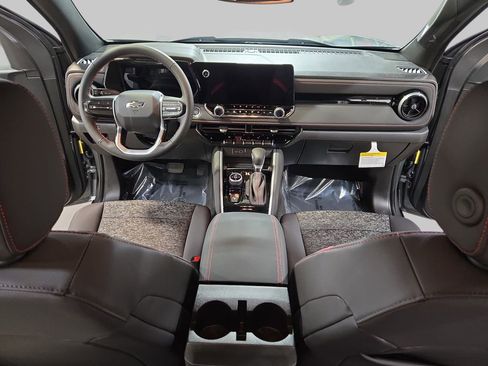 New 2026 Chevrolet Colorado Z71 w/ Midnight Edition image 9