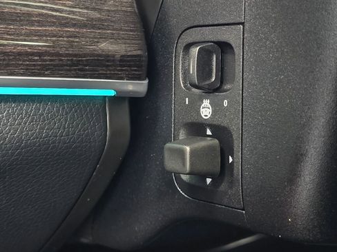 Used 2022 Mercedes-Benz GLS 450 4MATIC image 43