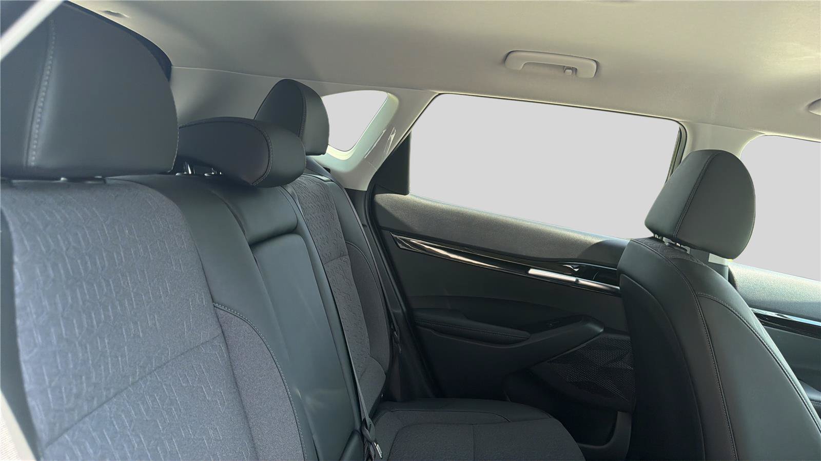 Used 2024 Kia Seltos S FWD image 19