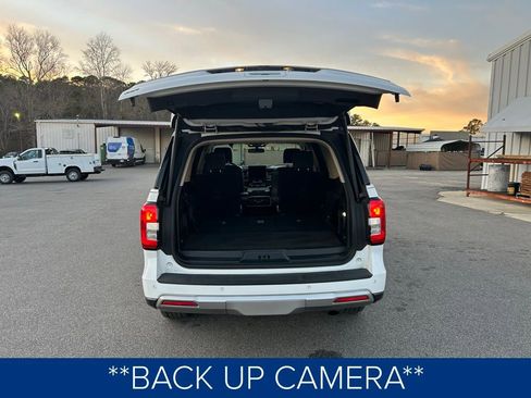 Used 2022 Ford Expedition XLT image 7