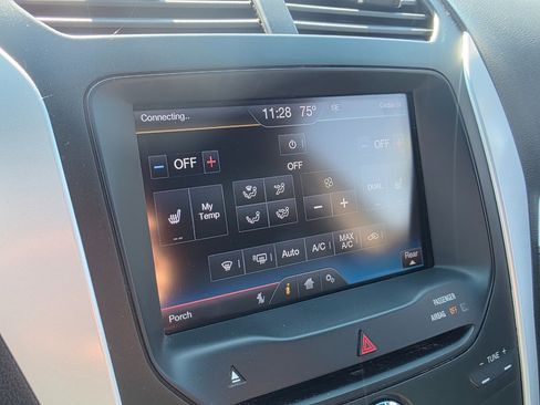 Used 2013 Ford Explorer XLT image 10