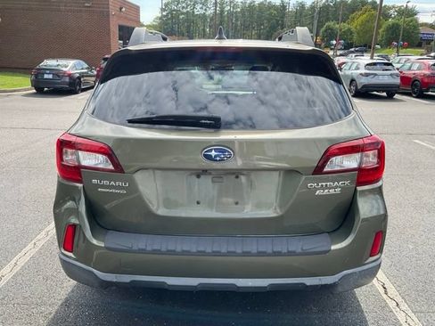 Used 2017 Subaru Outback 2.5i Premium AWD/4WD image 4
