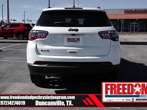 New 2026 Jeep Compass Latitude image 4