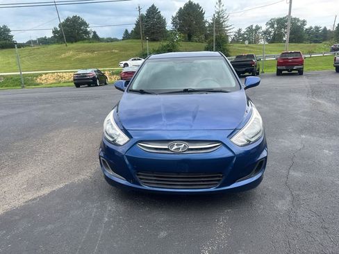 Used 2016 Hyundai Accent SE FWD image 2