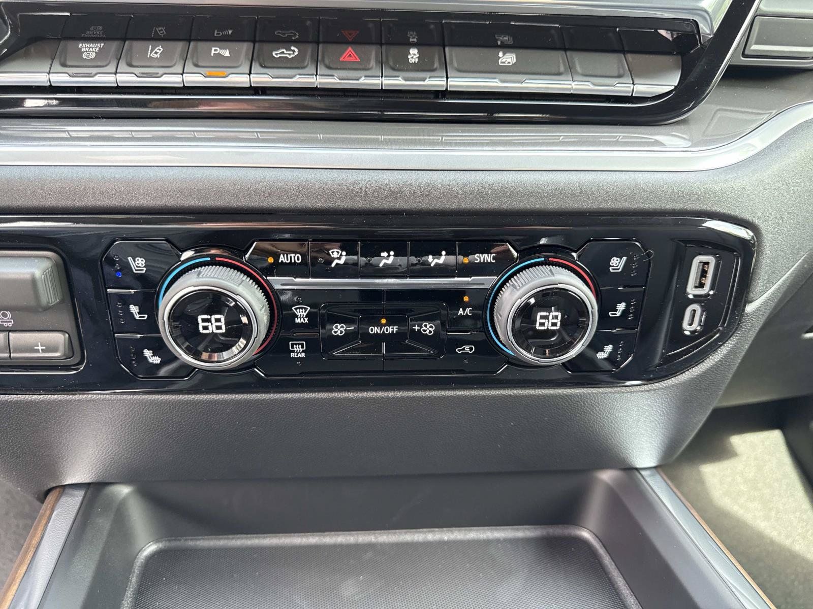 New 2026 Chevrolet Silverado 2500 High Country w/ High Country Premium Package AWD/4WD image 29