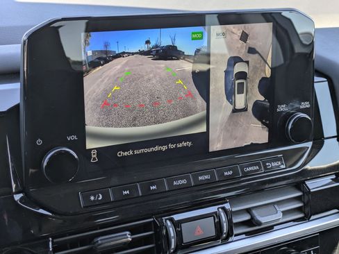 Certified 2025 Nissan Pathfinder Platinum image 21