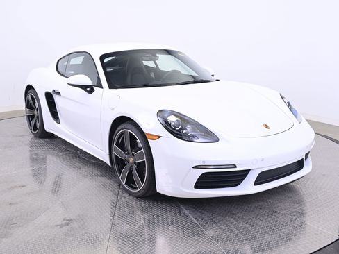 Certified 2019 Porsche 718 Cayman image 9