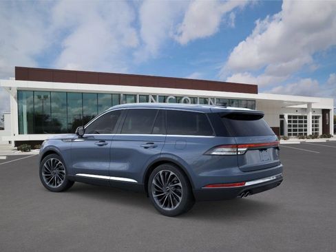 New 2026 Lincoln Aviator Reserve RWD image 4