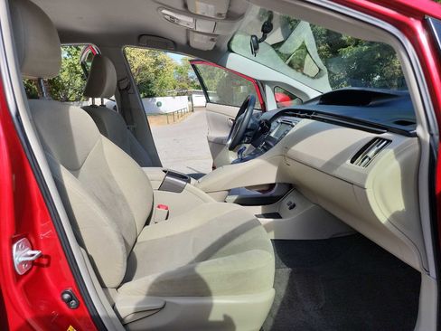 Used 2012 Toyota Prius Two FWD image 35