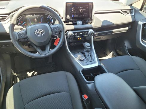 Used 2025 Toyota RAV4 LE AWD/4WD image 10